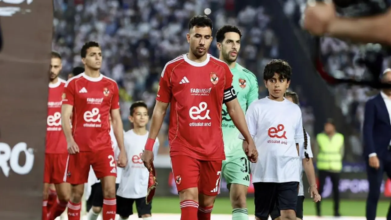القنوات الناقلة لمباراة الأهلي وإنبي وتفاصيل الموعد ومعلق اللقاء المرتقب